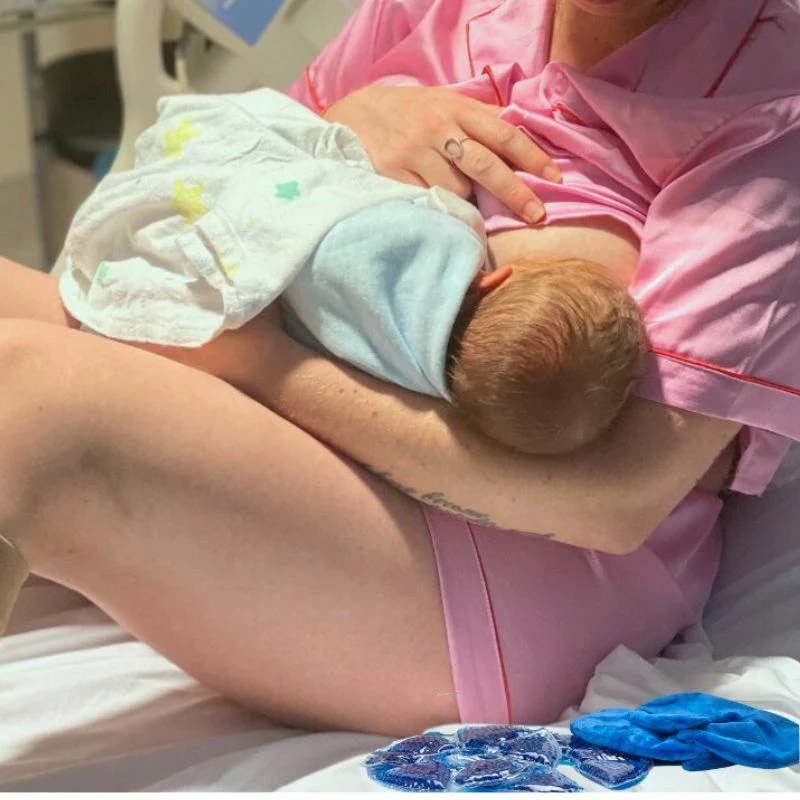 Gel Breast Pads - Warm and Cold Therapy - Image 3